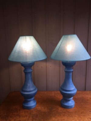 Houten lamp in blauw LK064, The Barn Antiek